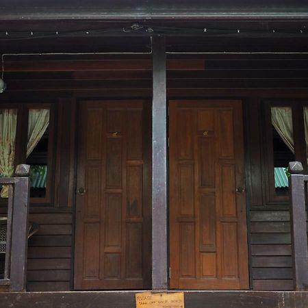 Baan Kong Homestay Аюттхая Екстер'єр фото