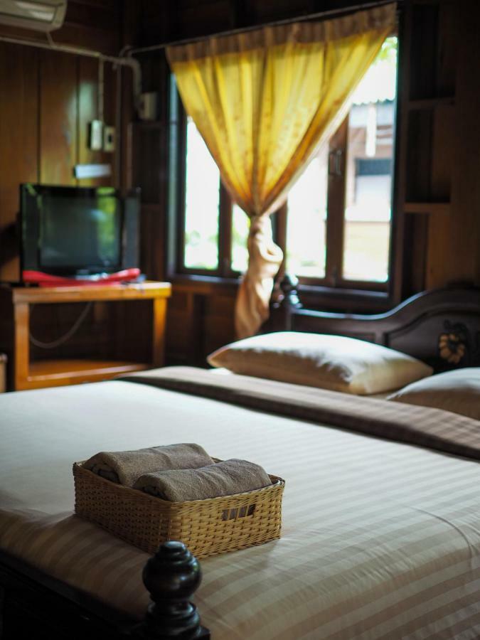 Baan Kong Homestay Аюттхая Екстер'єр фото